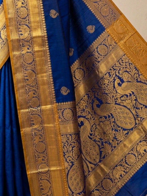 Heritage Peacock Motifs Muhurtham Silk Saree detail